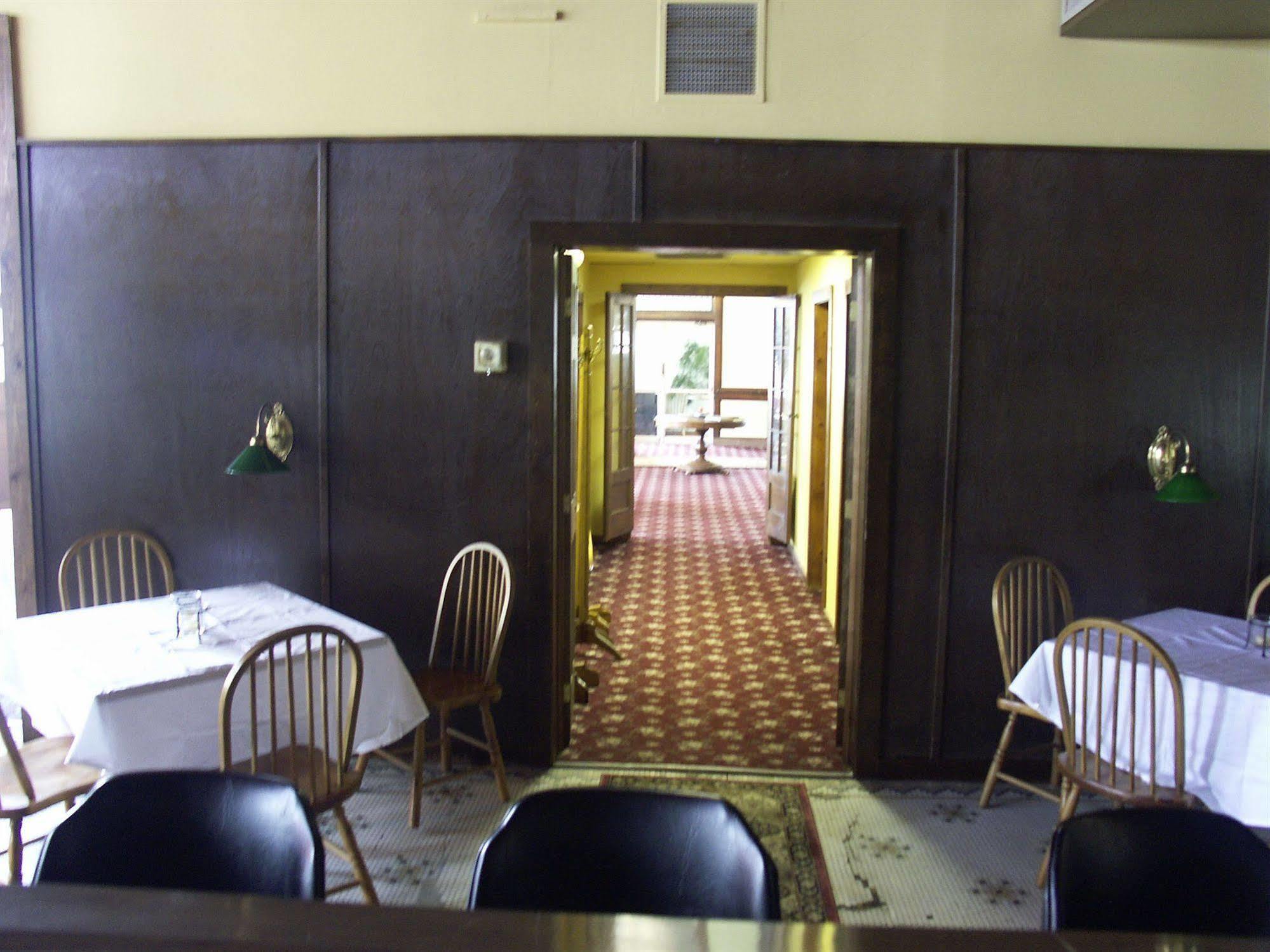 Karsten Hotel Kewaunee Exterior foto